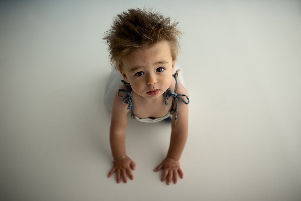 bambino-diegodellavalle-sessionefotografica-occhioni-primocompleanno