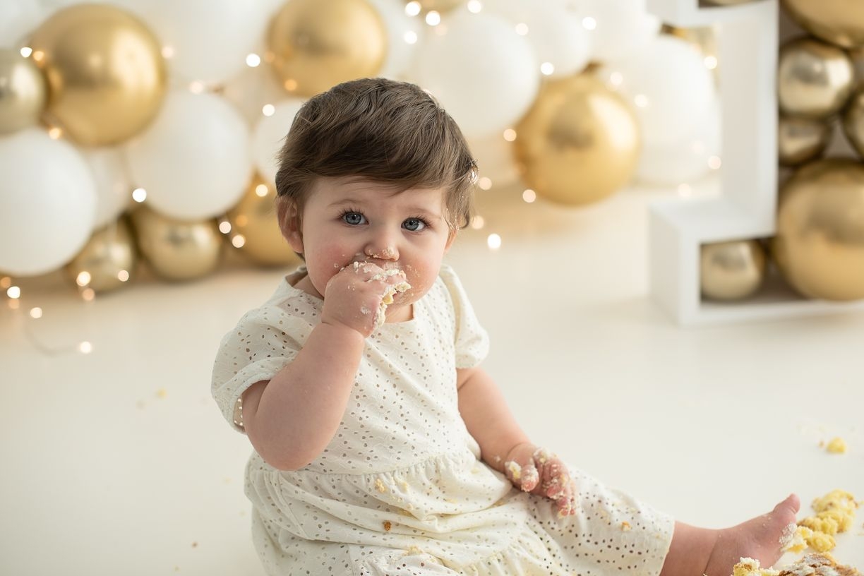 sessione professionale-sessionefotografica-torta-torta compleanno-birthday-diegodallavalle-bambina-fotografo-servizio belluno feltre